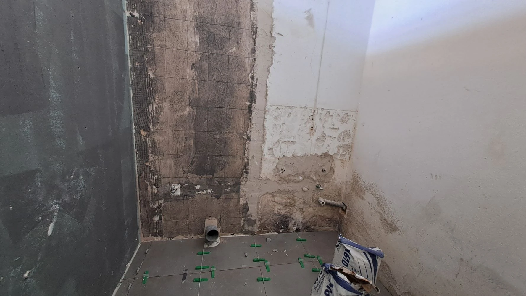 rabes-amea-wc.jpg?v=0 rabes-amea-wc.jpg?v=0