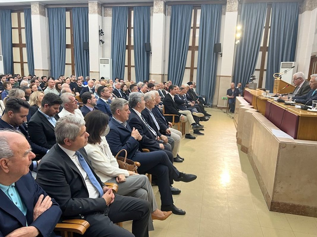 karamanlis-aggeloudis-parousiasi-vivlio-valinakis-maios-20250381.jpg karamanlis-aggeloudis-parousiasi-vivlio-valinakis-maios-20250381.jpg