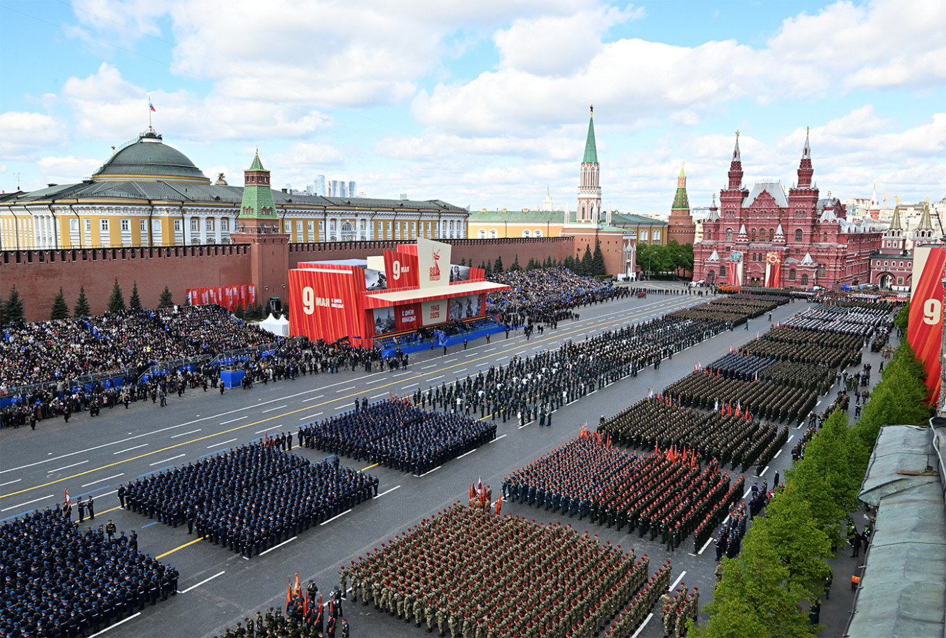 putin-parelasi-4.jpg?v=0 putin-parelasi-4.jpg?v=0
