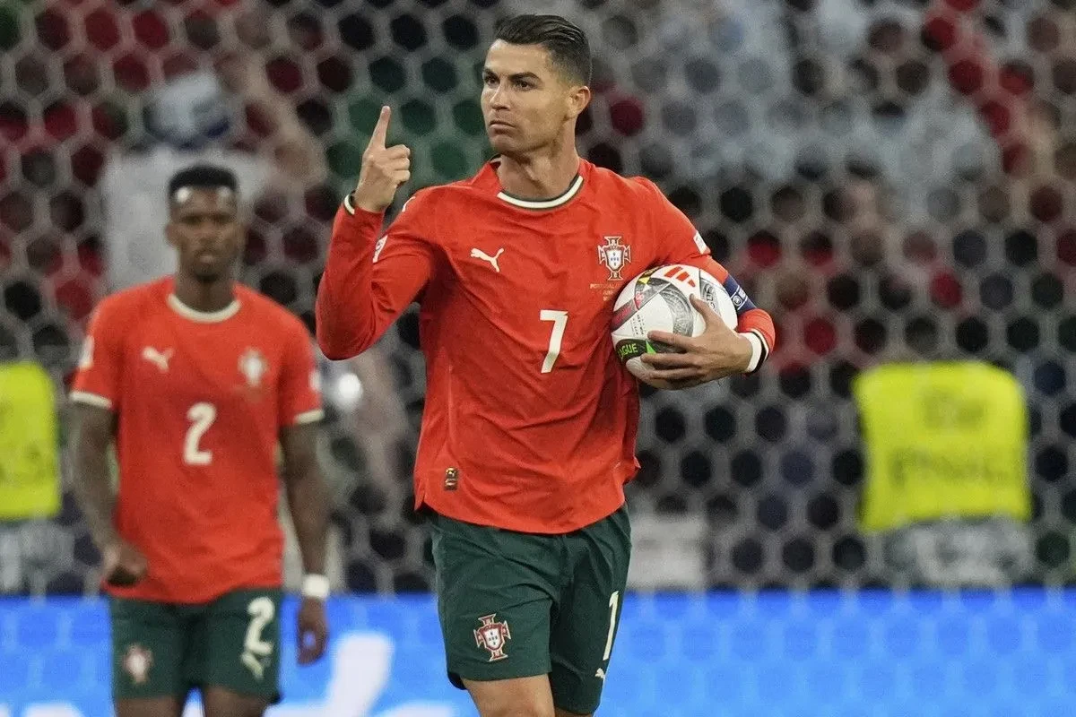 ronaldo-goal-1-1200x800.webp?v=0 ronaldo-goal-1-1200x800.webp?v=0