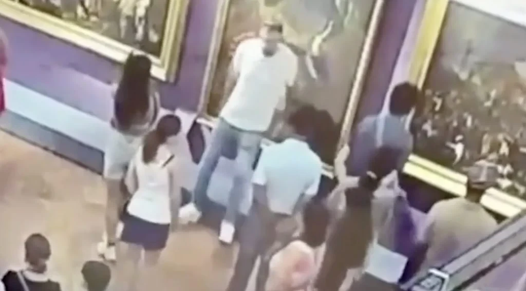 uffizi-visitor-lean-painting-1024x568.webp?v=0 uffizi-visitor-lean-painting-1024x568.webp?v=0