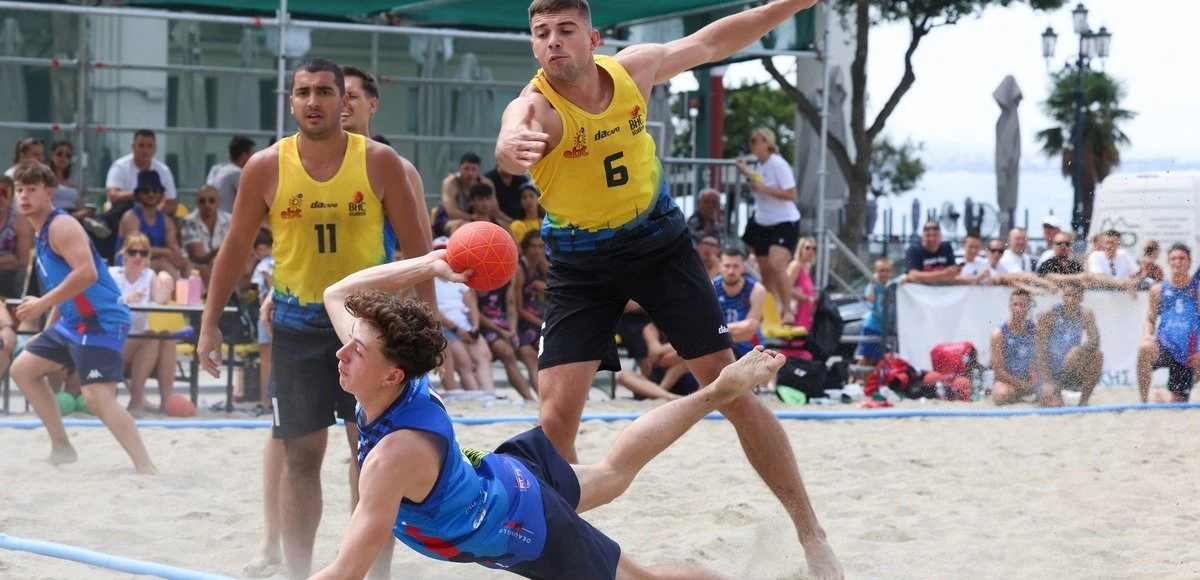 beach-handball-1.jpg beach-handball-1.jpg