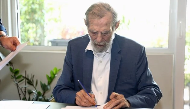 vardinogiannis.jpg vardinogiannis.jpg