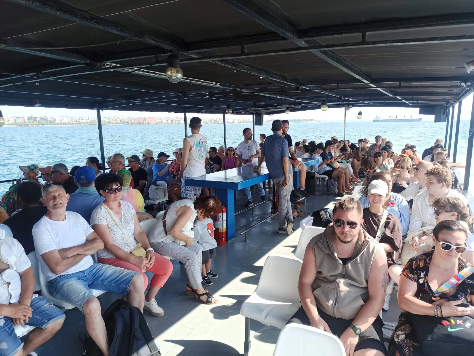 4-thessaloniki-boat-people-karavakia-2025.jpg?v=0 4-thessaloniki-boat-people-karavakia-2025.jpg?v=0