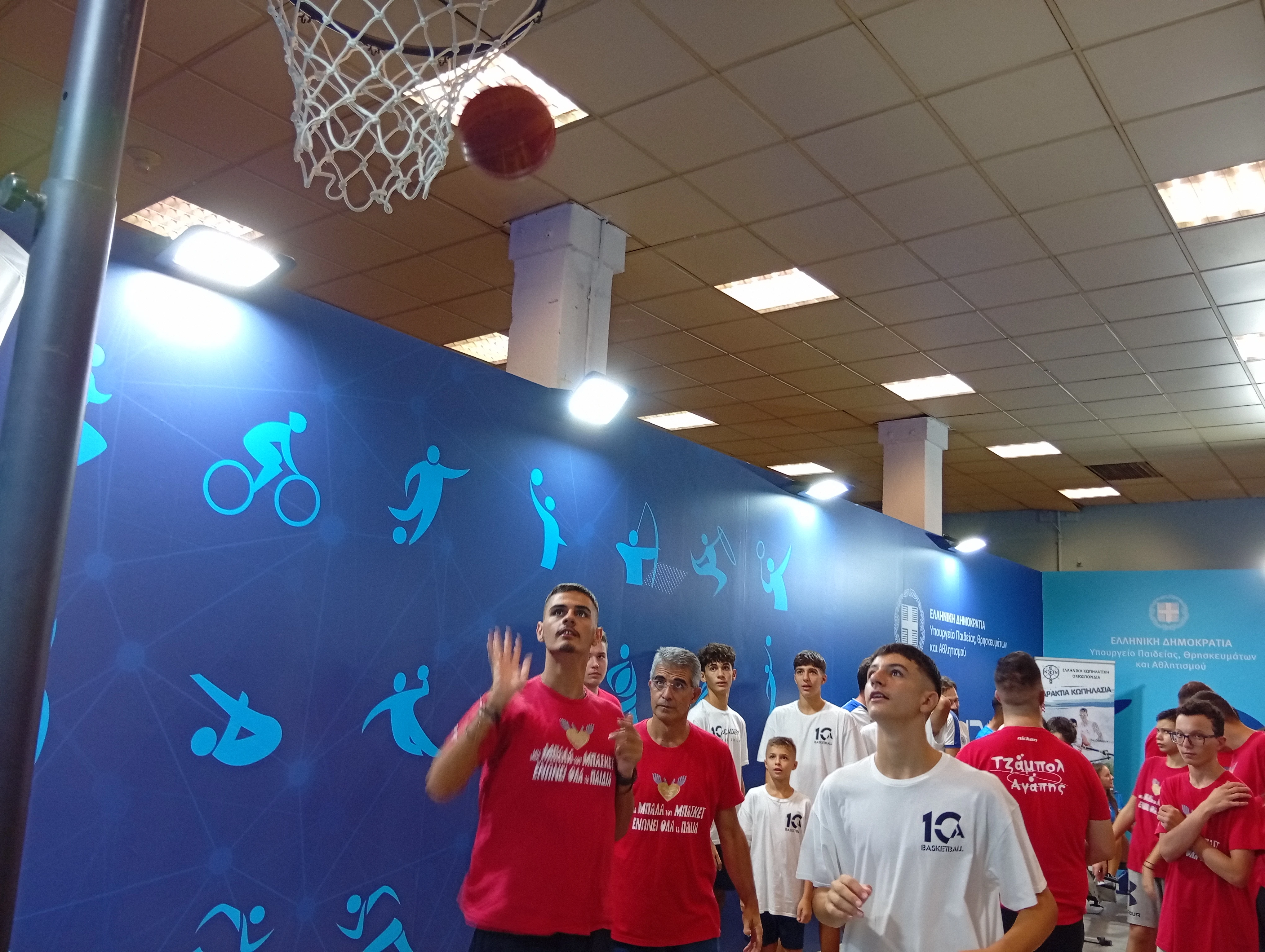 jumpball-agapis.jpg jumpball-agapis.jpg
