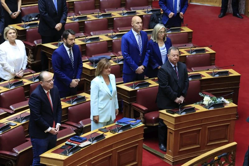 vouli-enos-leptou-sigi.jpg vouli-enos-leptou-sigi.jpg
