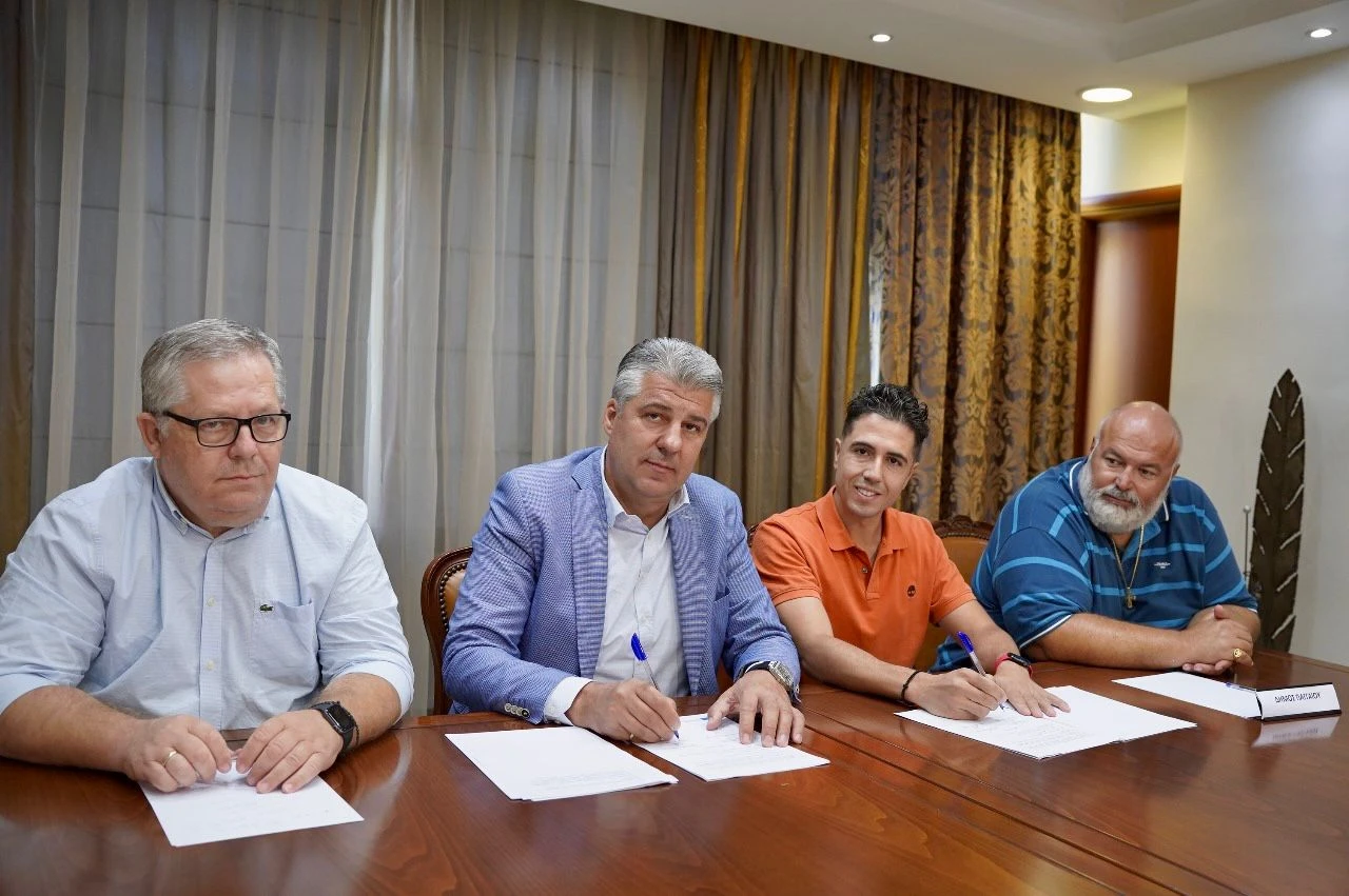 ypografigianeaperamo4.jpg?v=0 ypografigianeaperamo4.jpg?v=0