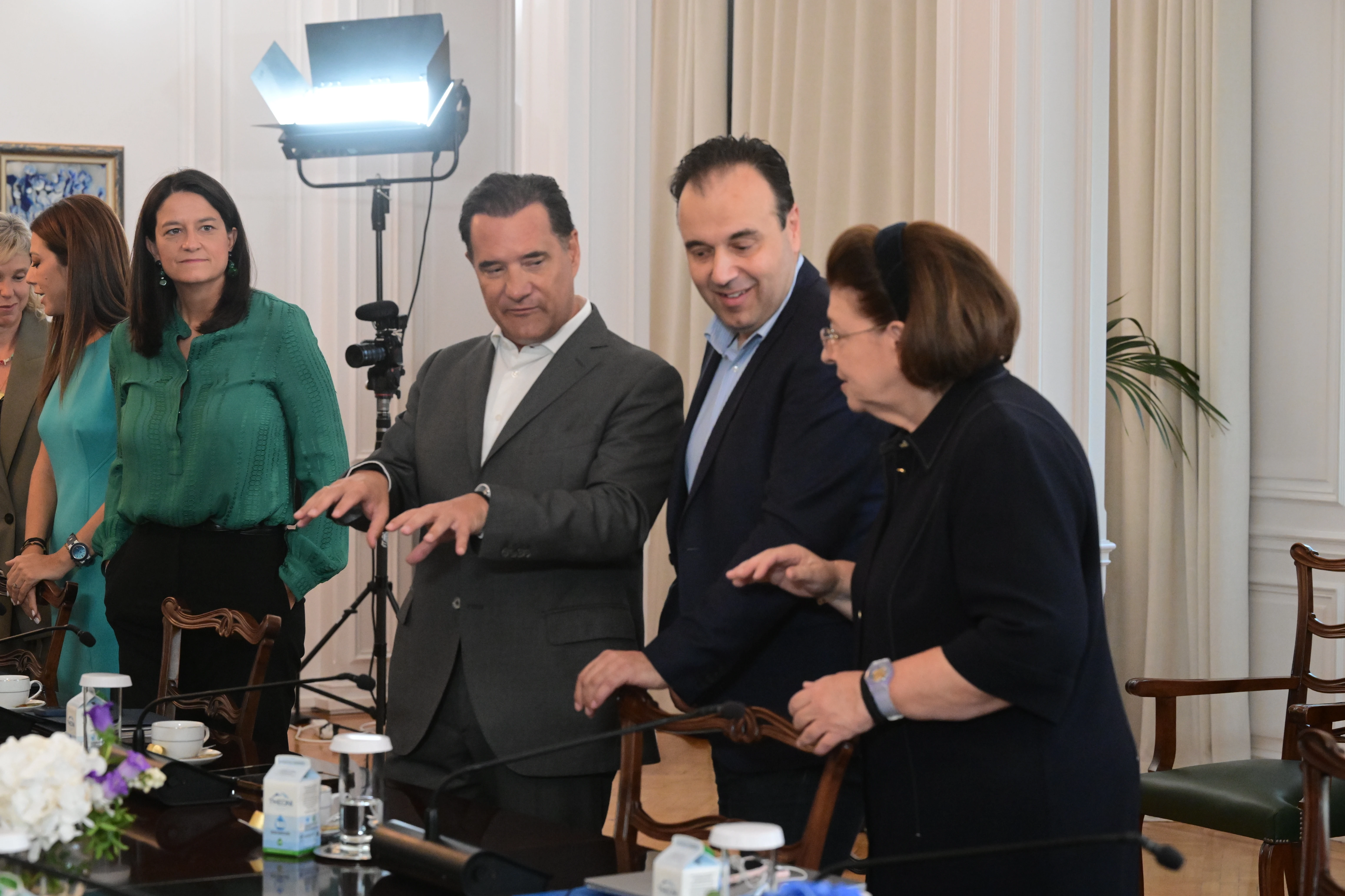 mitsotakis-ai-2.jpg?v=0 mitsotakis-ai-2.jpg?v=0