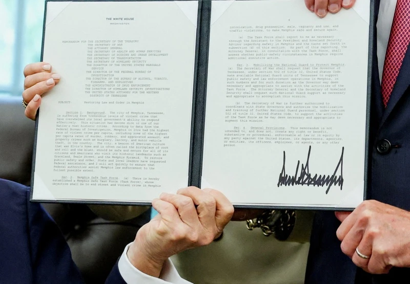trump-presidential-decree-reuters.jpg trump-presidential-decree-reuters.jpg