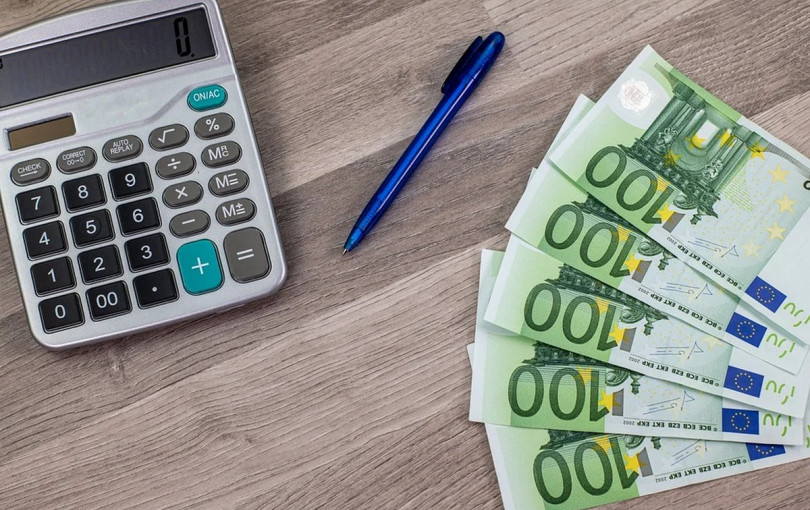 Το υπερπλεόνασμα «δίνει» 1,1 δισ. κοινωνικό μέρισμα και… έπεται συνέχεια στη ΔΕΘ