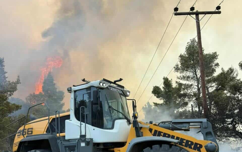 Χαλκιδική: Νύχτα αγωνίας η αποψινή για τη φωτιά στη Βουρβουρού - Μάχη με το χρόνο να σβ΄ήσουν και οι μικροεστίες