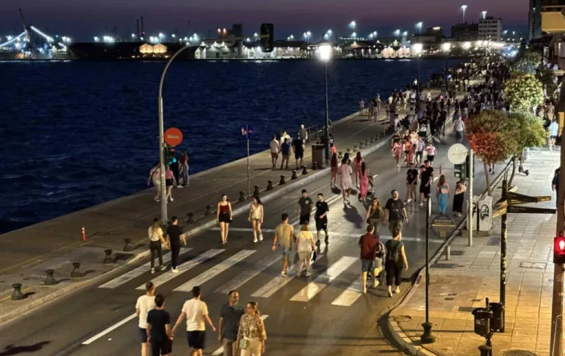 Θεσσαλονίκη: Όταν ένας δρόμος αδειάζει από αυτοκίνητα αλλά γεμίζει κόσμο