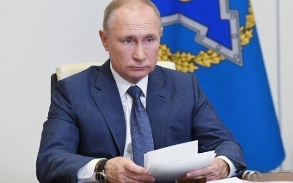 CNN: Θα αφήσει ο Πούτιν τον Τραμπ να περιμένει; – Είχε «στήσει» την Μέρκελ επί τέσσερις ώρες