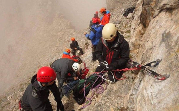 Επιχείρηση διάσωσης άνδρα στον Όλυμπο