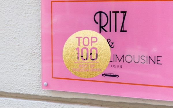 Ritz Clothing & Fashion Limousine Boutique: Μοναδικά σχέδια, χρώματα και υφές για τη γυναίκα, τον άνδρα και το παιδί