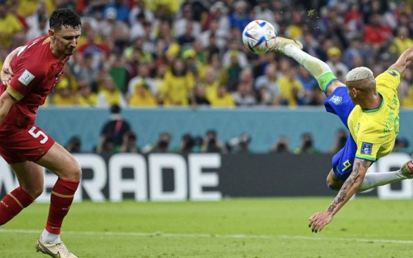 Βραζιλία - Σερβία 2-0: Μπαλάρα, γκολάρα και φουλ για το έκτο (βίντεο)