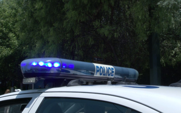 Χαλκιδική: Τρεις συλλήψεις για διαρρήξεις αυτοκινήτων στον Πολύγυρο