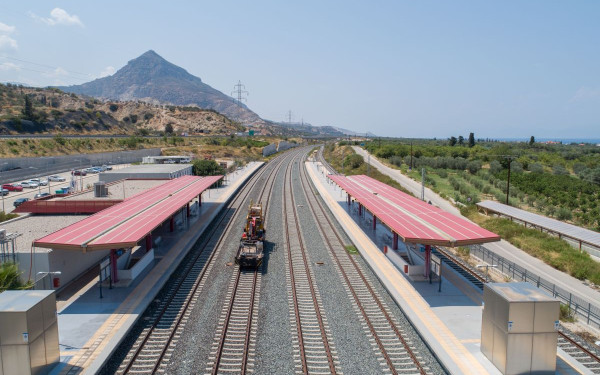 Κατατέθηκε στη Βουλή το νομοσχέδιο για την αναβάθμιση της ασφάλειας και λειτουργίας των σιδηροδρόμων