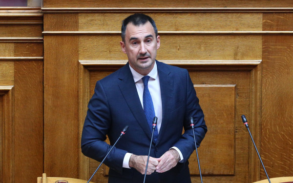 Εξοπλιστικά - Αλ. Χαρίτσης: Ο πρωθυπουργός κάνει business as usual