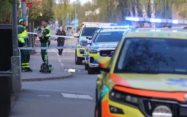 Σουηδία: Δύο τραυματίες σε επίθεση ενόπλου κοντά σε τέμενος