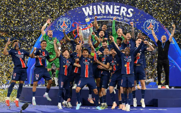 Champions League: Η τρομερή Παρί παρέδωσε μαθήματα ποδοσφαίρου και στέφθηκε πρωταθλήτρια Ευρώπης (βίντεο)