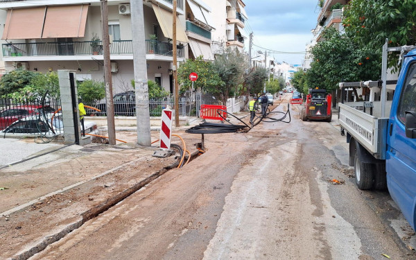 Εύοσμος: Μπάχαλο οι δρόμοι από τα έργα οπτικών ινών -Πρόστιμα και μηνύσεις ετοιμάζει ο δήμος