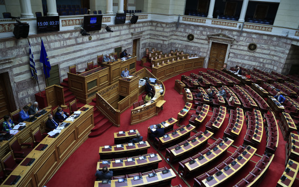 Η Βουλή αποφασίζει σήμερα για την παραπομπή Καραμανλή στη Δικαιοσύνη