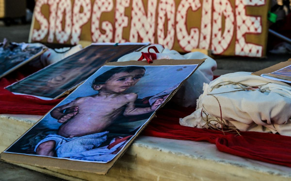 Πλήθος κόσμου στο Σύνταγμα για την Παλαιστίνη - Παρών και ο Δ. Κουτσούμπας