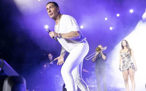 «Ο Γιώργος Μαζωνάκης θα βγει από το ψυχιατρείο και θα τραγουδήσει ξανά τέλη Σεπτεμβρίου» λέει ο δικηγόρος του