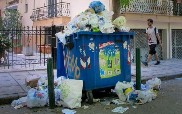 Δ. Θεσσαλονίκης: Έκκληση στους κατοίκους να μην κατεβάζουν απορρίμματα ενόψει των εορτών του Πάσχα
