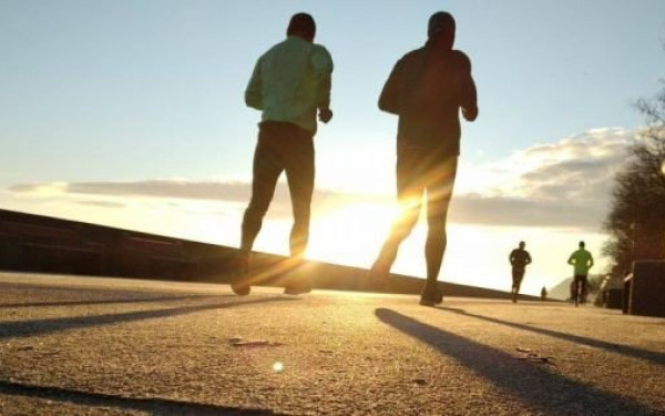 Κορονοϊός: Η τακτική άσκηση προστατεύει από σοβαρή νόσηση και επιπλοκές που μπορεί να οδηγήσουν στο θάνατο