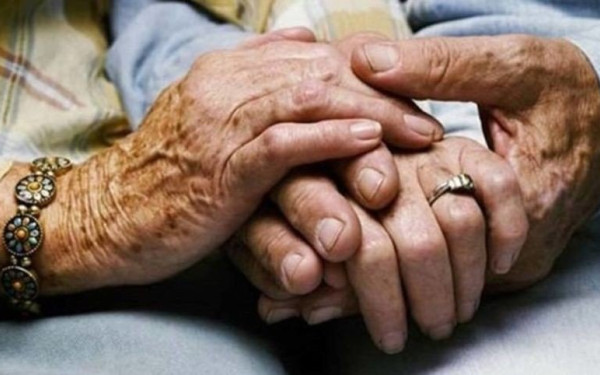 Θεσσαλονίκη: Απατεώνες έκλεβαν ηλικιωμένους προσποιούμενοι τεχνικούς της ΔΕΗ - Ξεπερνά τις 72.000 ευρώ η λεία τους