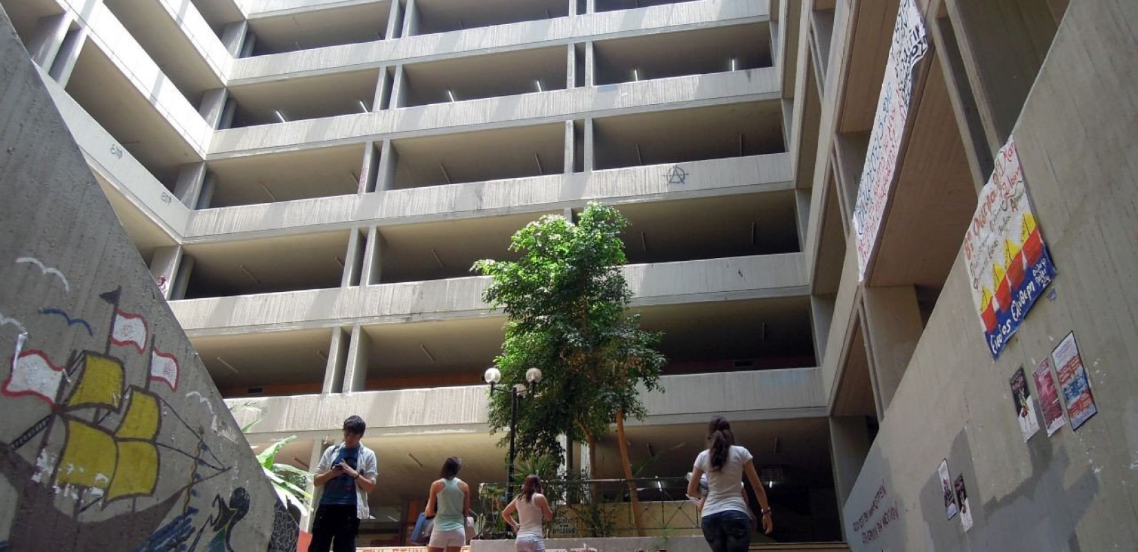 Ολοταχώς για τα διετή προγράμματα σπουδών στα πανεπιστήμια