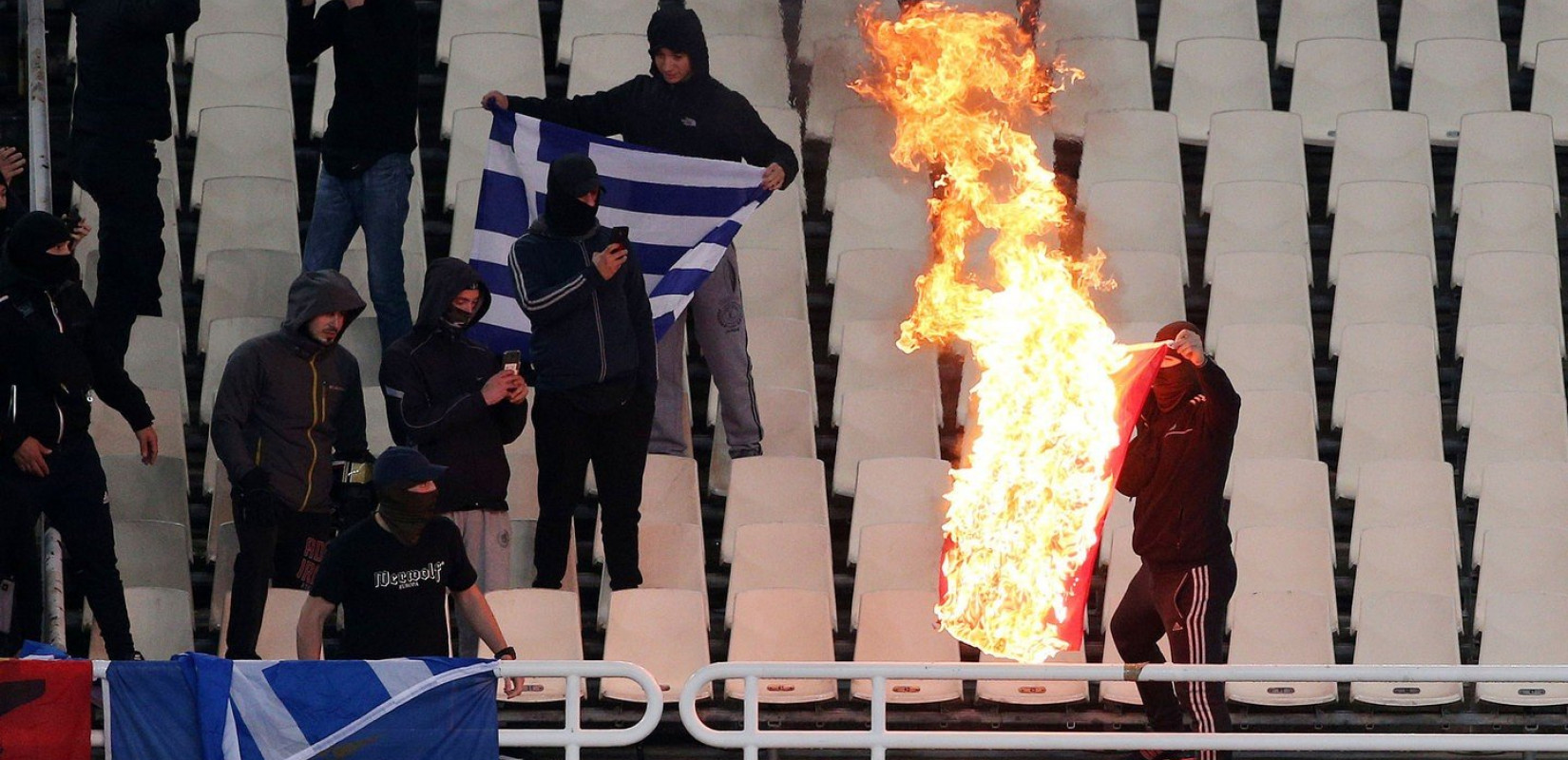 Ούτε στις κερκίδες, ούτε πουθενά