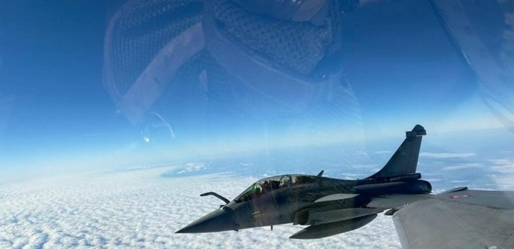 «Πρώτη» για τα Ελληνικά Rafale σε συνεκπαίδευση με το αεροπλανοφόρο Charles De Gaullle