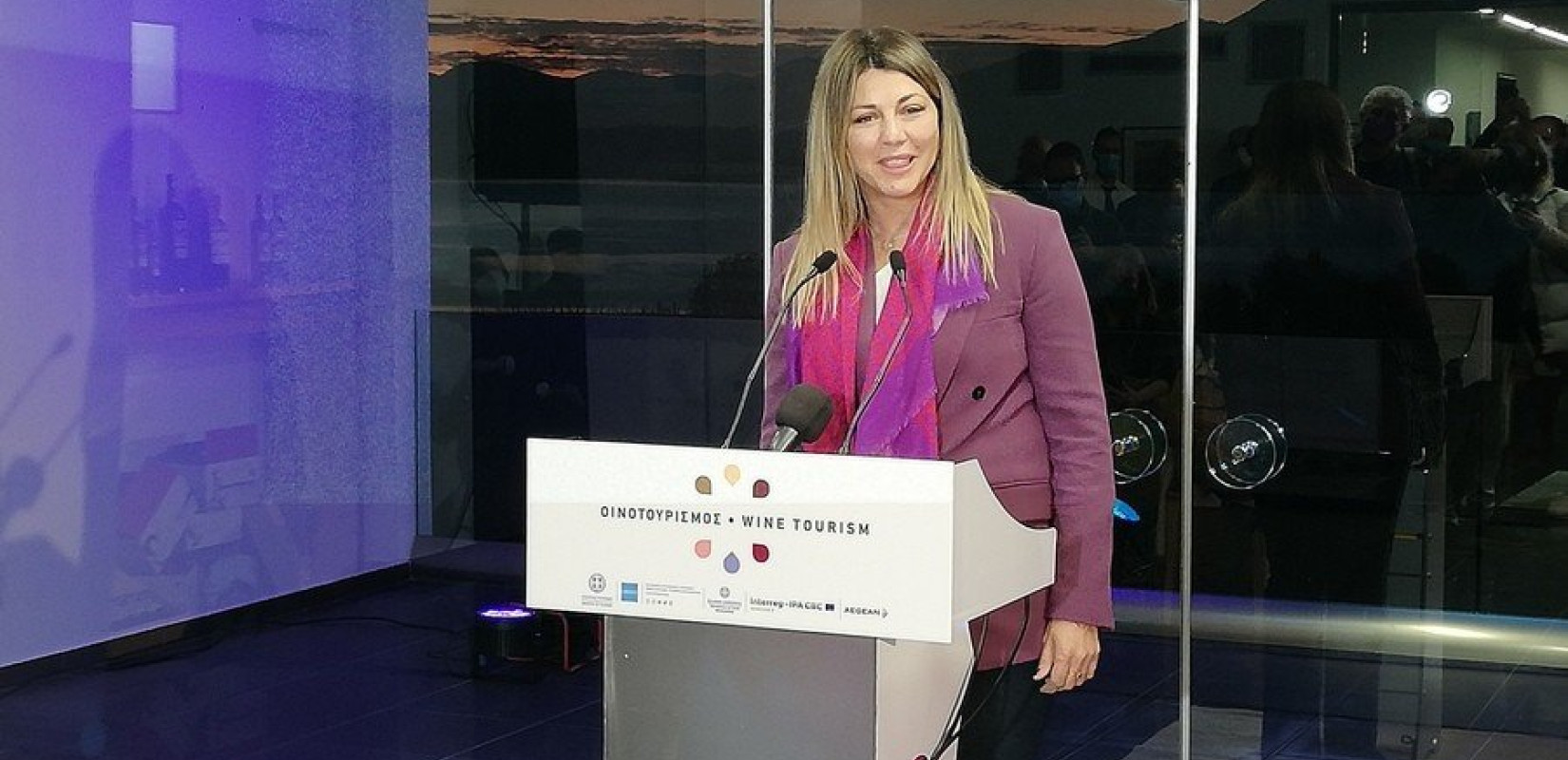 Σ. Ζαχαράκη: Πρόβλεψη για 12 εκατομμύρια τουρίστες το 2021