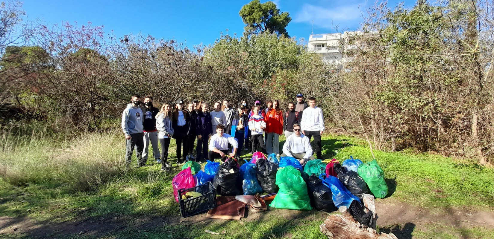 Οι Cleaningans έκαναν... λαμπίκο για τρίτη φορά το πάρκο Ούλοφ Πάλμε (φωτ.)