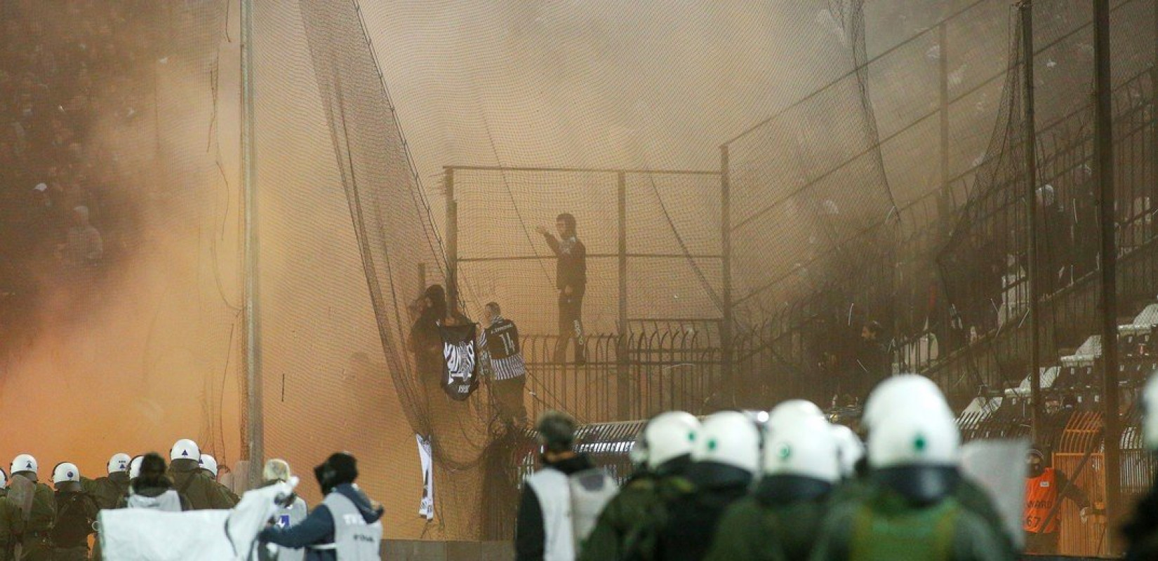 Πάρτι ανεμβολίαστων στην Τούμπα και σε άλλα γήπεδα της Ελλάδας