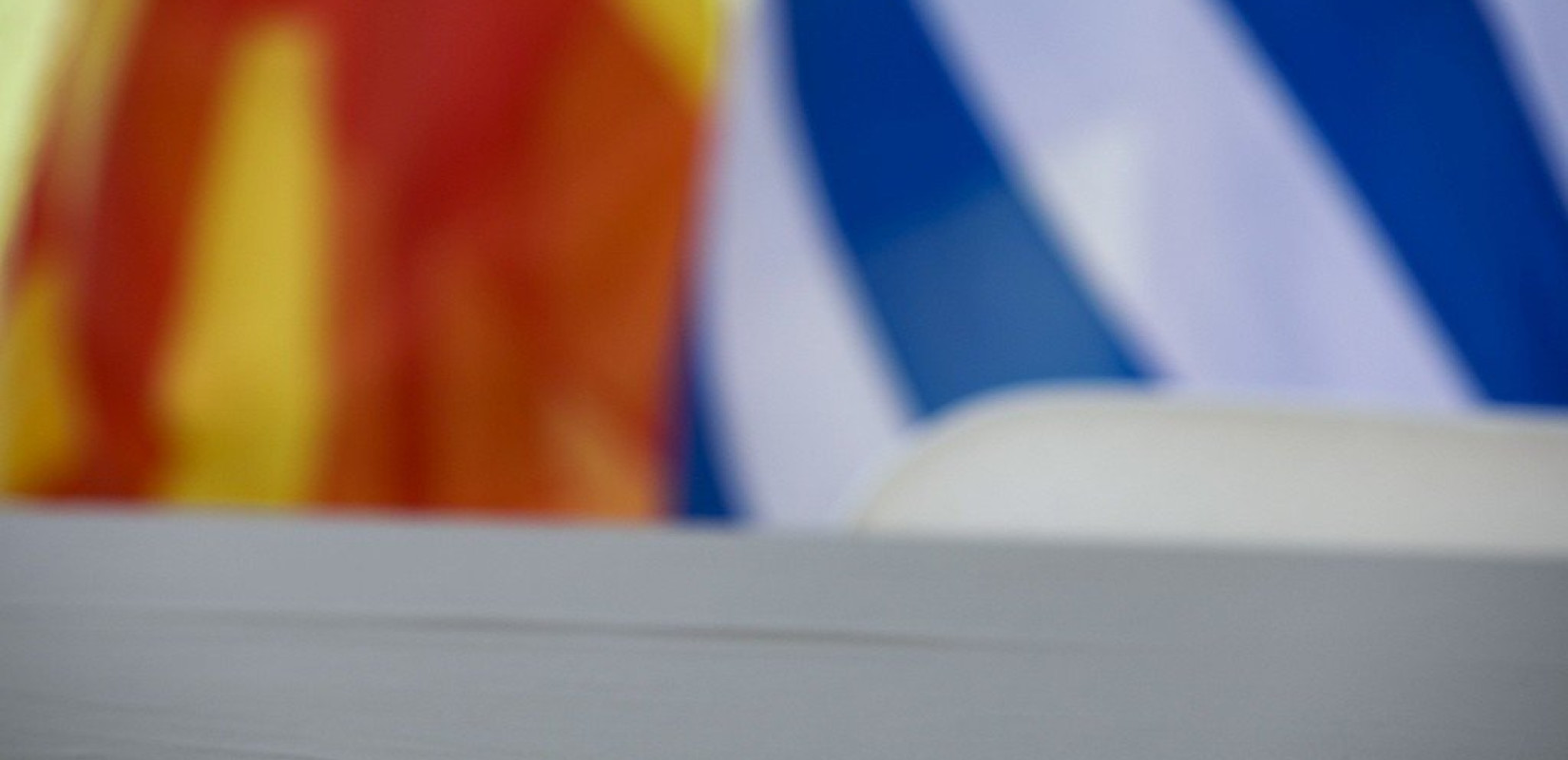 Λιγότεροι από τους Έλληνες οι Σκοπιανοί που διαφωνούν με τις Πρέσπες
