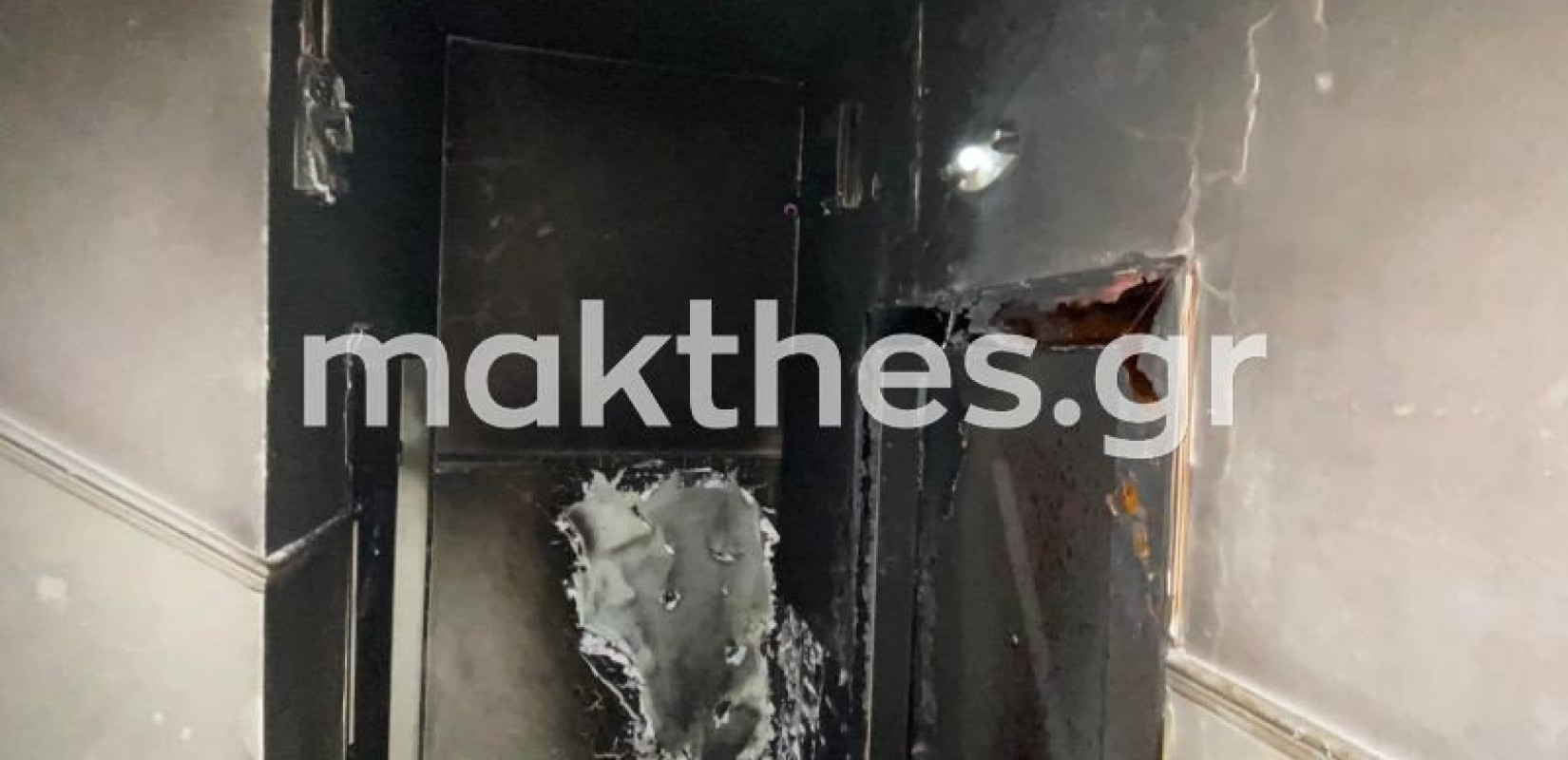 Γκαζάκια στο δικηγορικό γραφείο του Θεόφιλου Αλεξόπουλου - "Έχω στοχοποιηθεί" λέει ο ίδιος (βίντεο-φωτ.)