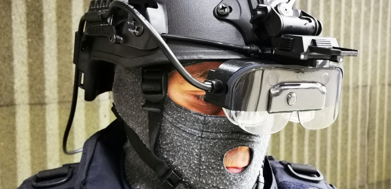 Ειδικά high tech γυαλιά με... Θεσσαλονικιώτικη υπογραφή φανερώνουν  στους αστυνομικούς όσα δεν φαίνονται! 
