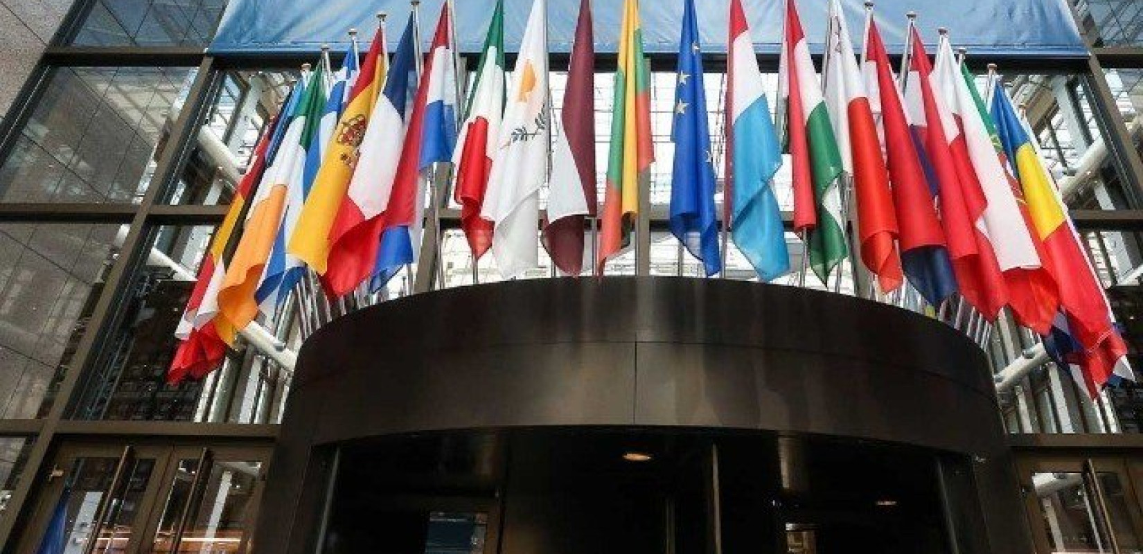Ε.Ε.: Συμφωνία επί της αρχής για ενταξιακές διαπραγματεύσεις με Ουκρανία και Μολδαβία