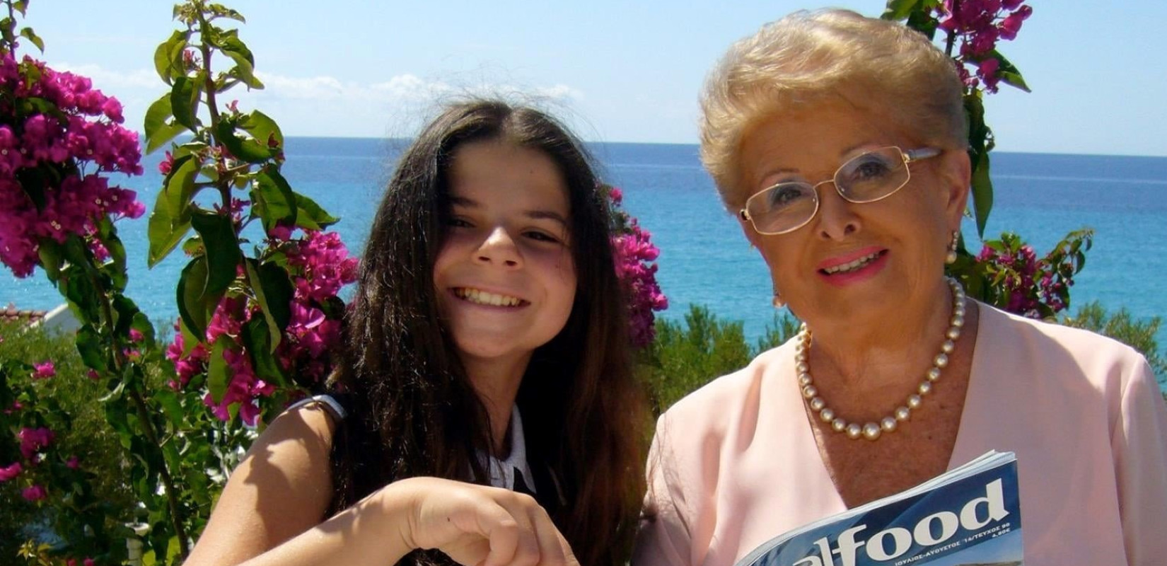 Το σπίτι της Βέφας Αλεξιάδου στη Χαλκιδική- Μονοκατοικία με πισίνα, συντριβάνι, εκκλησάκι και θέα θάλασσα
