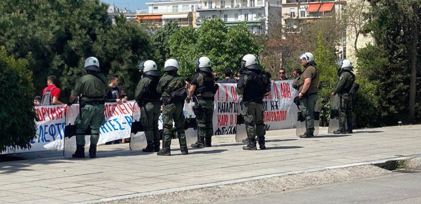 Σε αστυνομικό κλοιό και σήμερα η Σχολή Θετικών Επιστημών του ΑΠΘ – Σε εξέλιξη οι εργασίες (φωτ.)