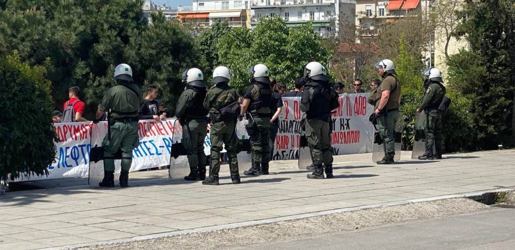 Νεολαία ΜέΡΑ 25: Στηρίζουμε το αίτημα των φοιτητών για αποχώρηση των ΜΑΤ από το ΑΠΘ