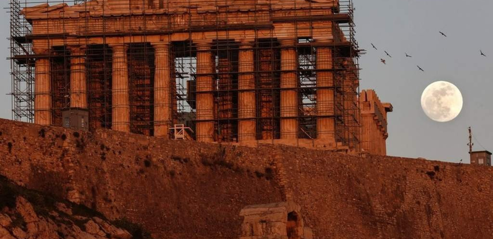 Θραύσμα της ζωφόρου του Παρθενώνα επιστρέφει από την Ιταλία στην Ελλάδα 