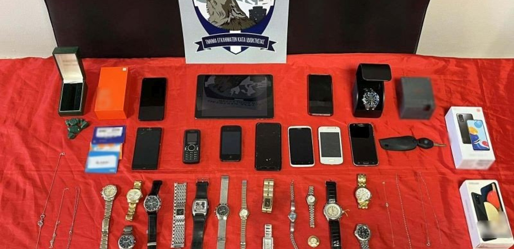  Εξιχνιάστηκε ένοπλη ληστεία του 2019 στην Πυλαία - «Σήκωσαν» χρηματοκιβώτιο με λίρες και κοσμήματα, 800.000 ευρώ η λεία