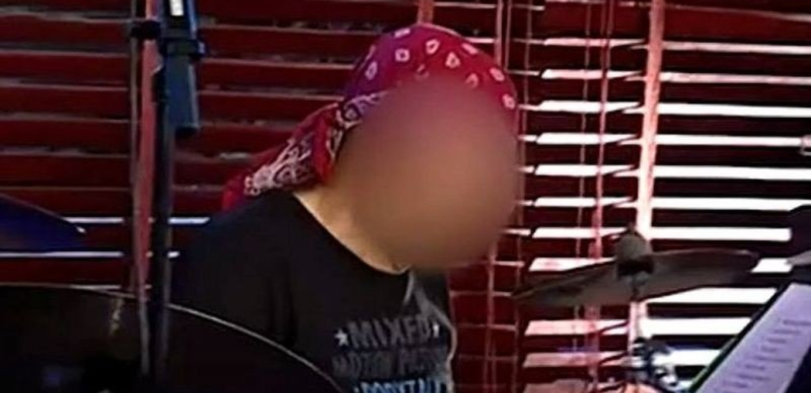 Ποινή φυλάκισης 4 ετών με αναστολή στον ντράμερ - Ένοχος για μία υπόθεση σεξουαλικής κακοποίησης ανήλικης