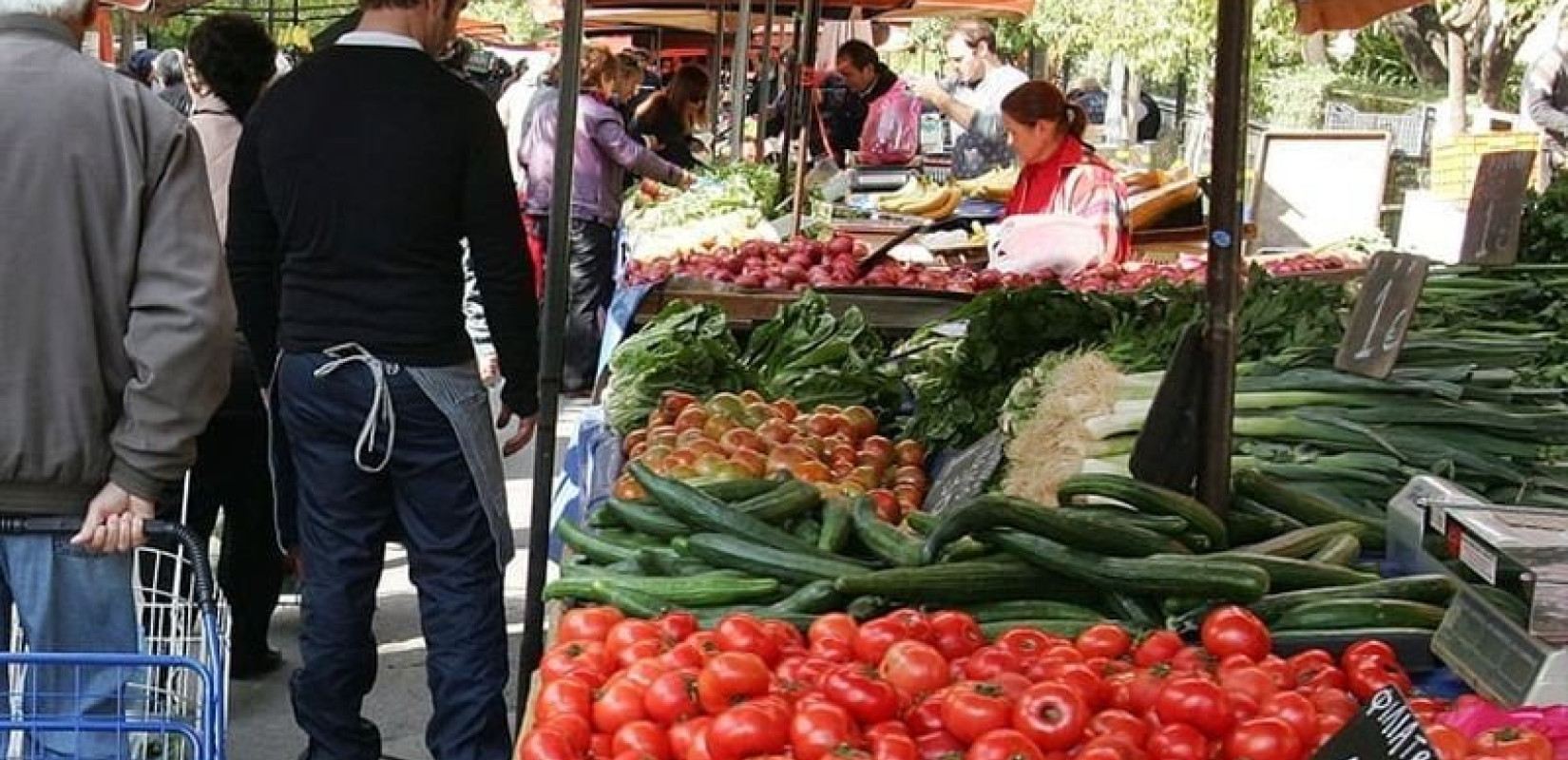 Άρχισαν οι ελλείψεις προϊόντων στις λαϊκές - Εγκαταλείπουν τους πάγκους οι παραγωγοί, λόγω της ακρίβειας