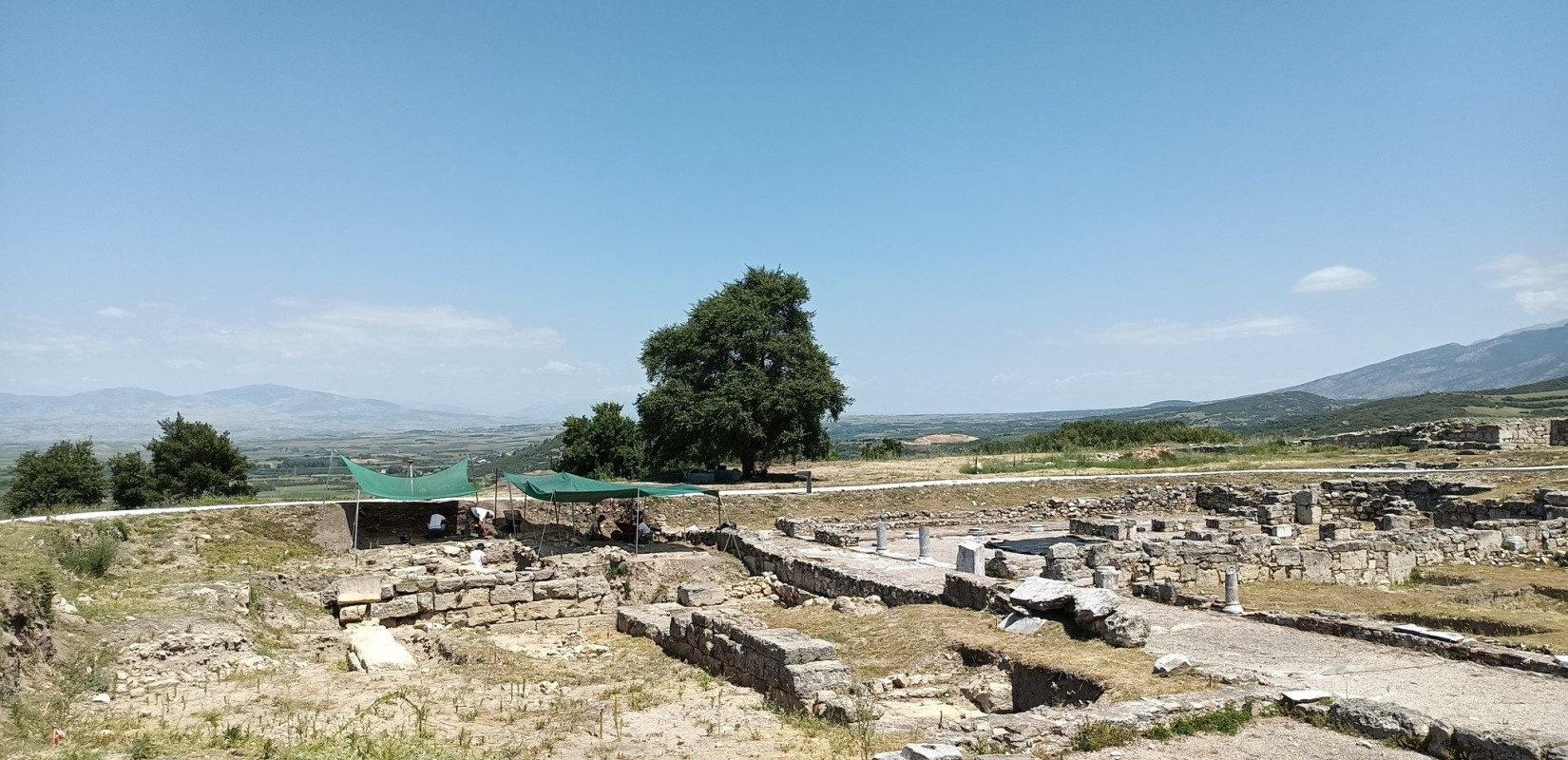 Τα μυστήρια της... Αρχαίας Αμφίπολης: Άρχισε η νέα φάση της ανασκαφής στην ακρόπολη